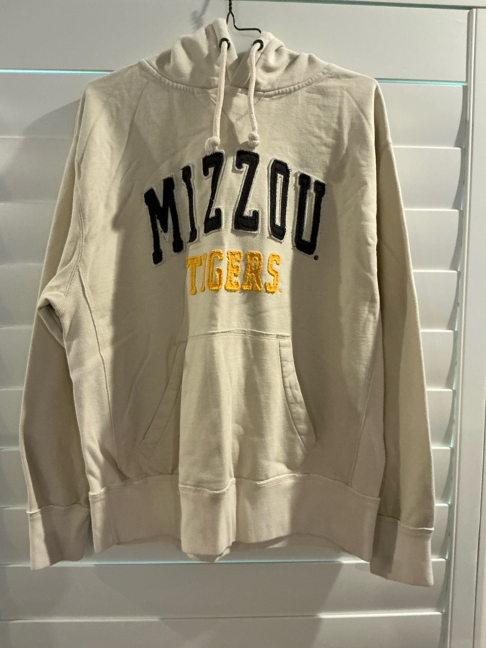 EUC - Men’s Mizzou Tigers Hooded Sweatshirt - Size XL